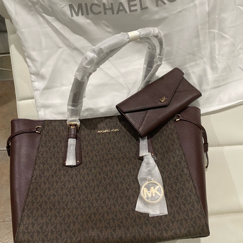 NWT Michael Kors Medium Tote & Wallet